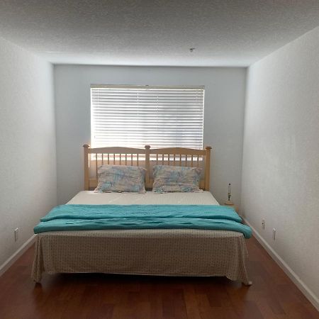 Bedroom Suite In Lauderdale Lakes Townhome Fort Lauderdale Eksteriør billede