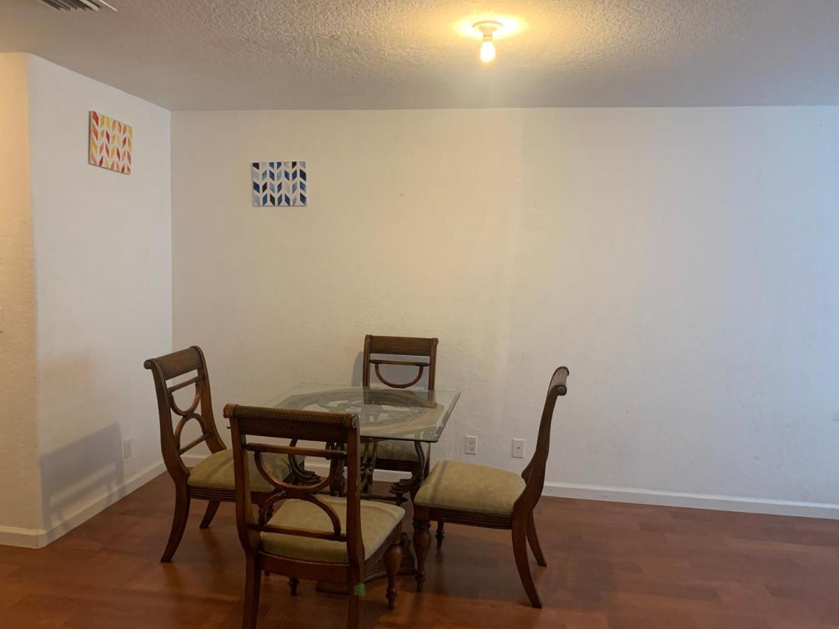 Bedroom Suite In Lauderdale Lakes Townhome Fort Lauderdale Eksteriør billede