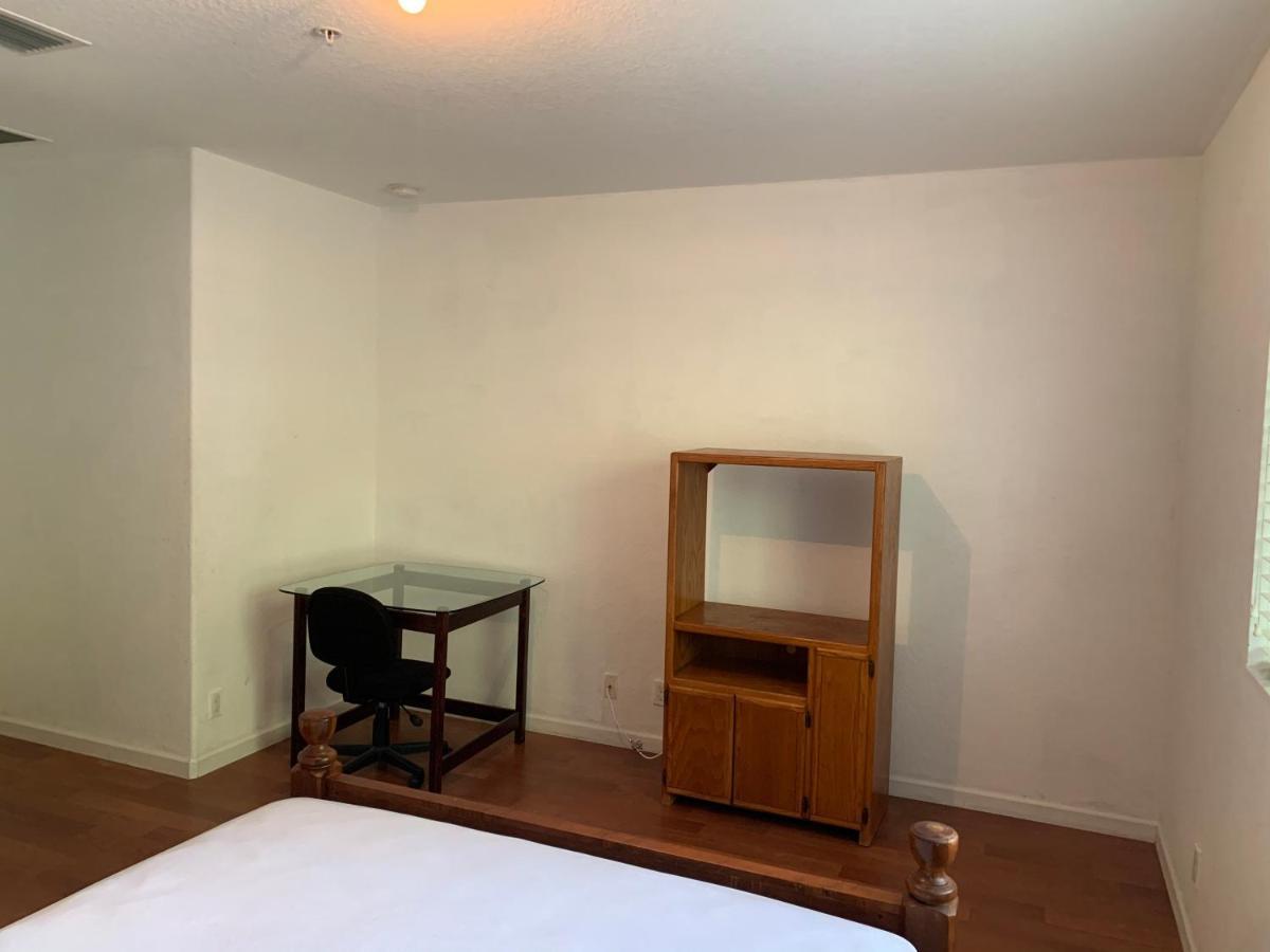 Bedroom Suite In Lauderdale Lakes Townhome Fort Lauderdale Eksteriør billede