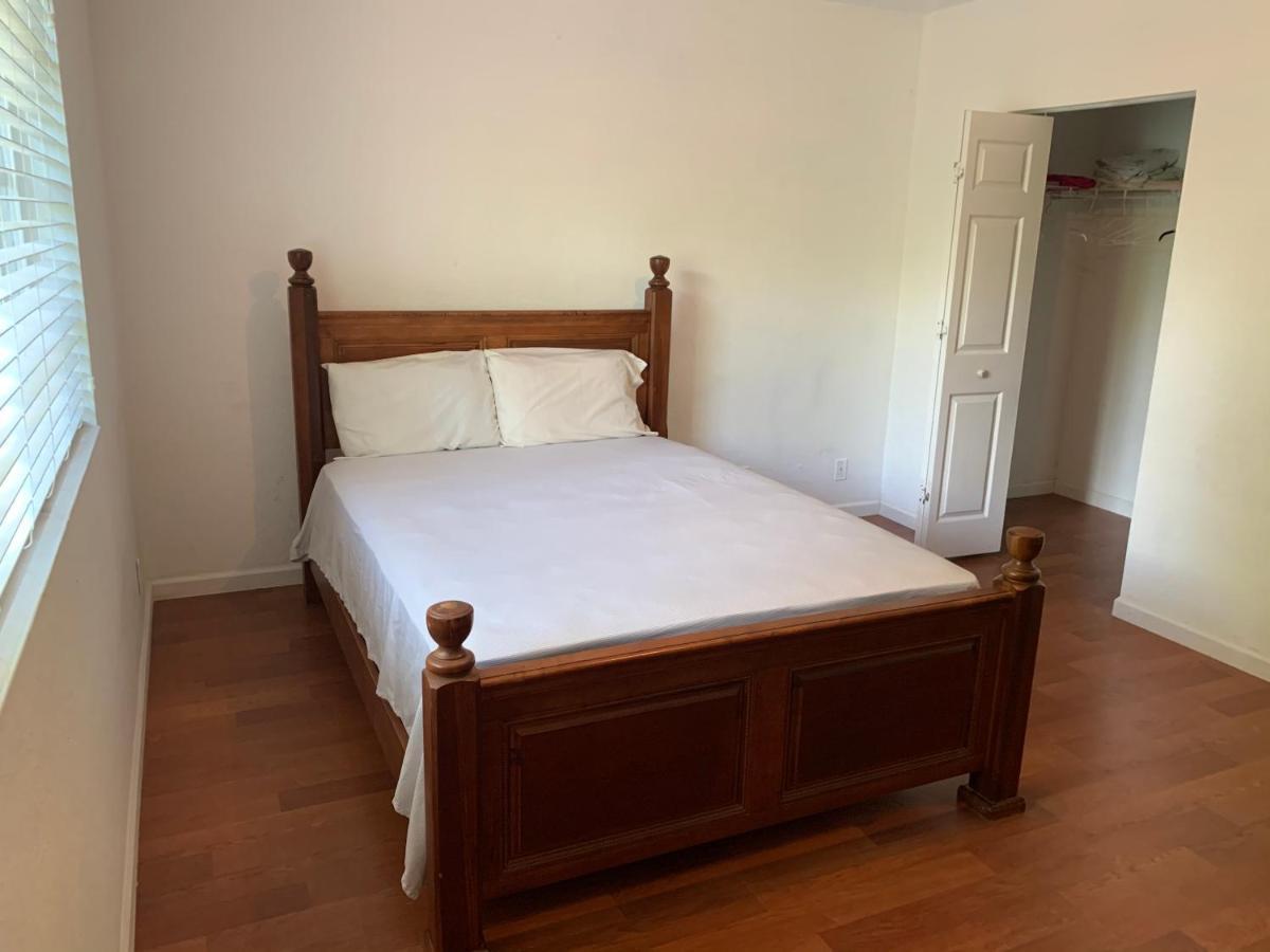 Bedroom Suite In Lauderdale Lakes Townhome Fort Lauderdale Eksteriør billede